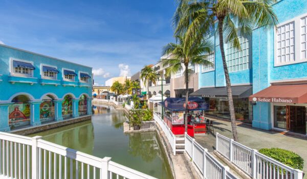 La Isla Cancun Restaurants: A Food Lover’s Paradise